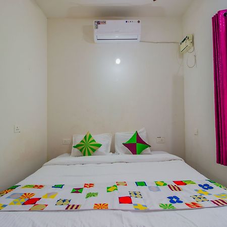 Oyo 13098 Home Studio Siolim Exteriör bild